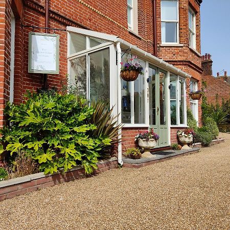 The Corner House Bed and Breakfast Lowestoft Exteriör bild