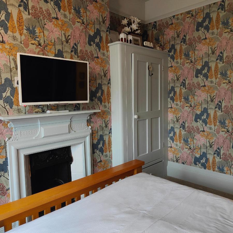 The Corner House Bed and Breakfast Lowestoft Exteriör bild