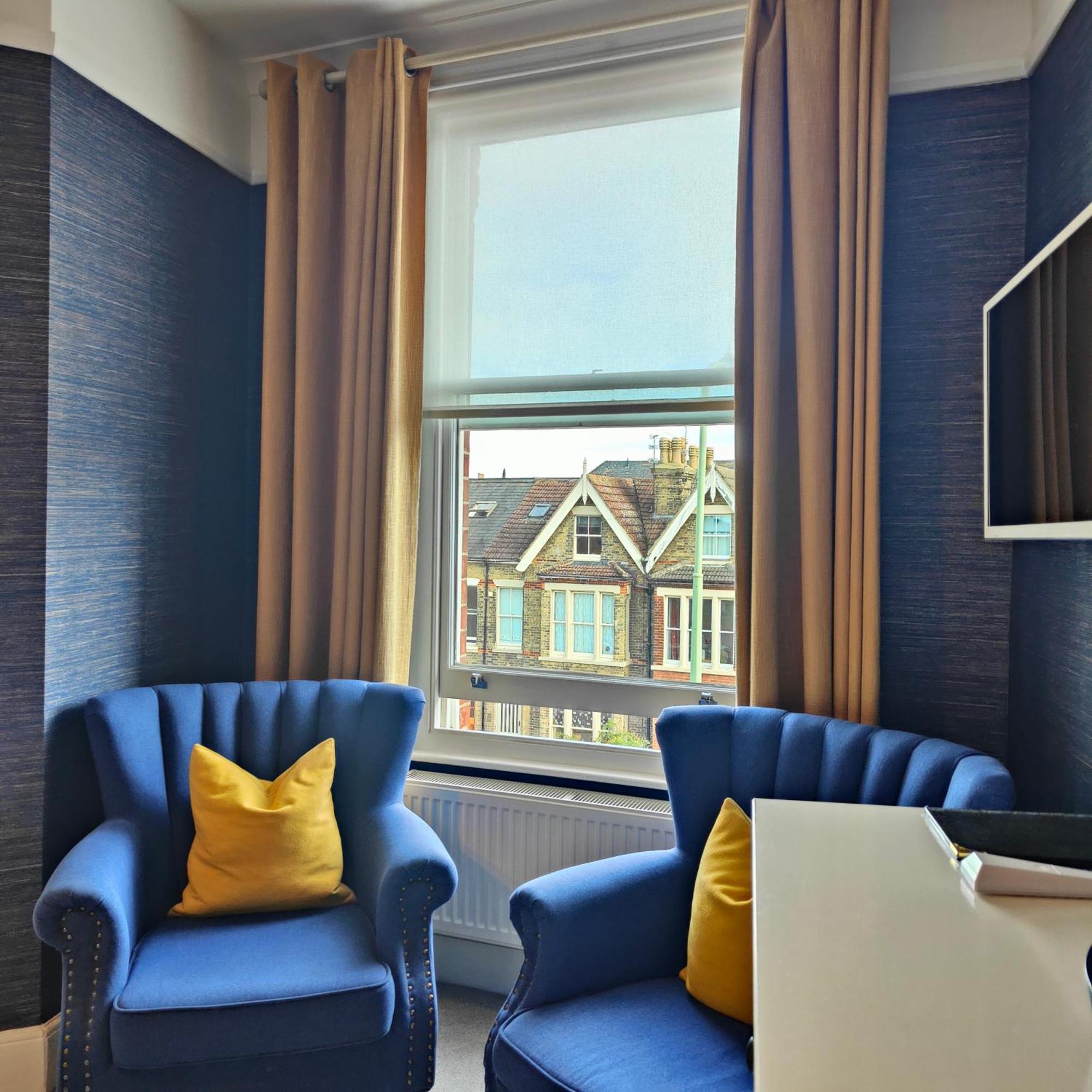 The Corner House Bed and Breakfast Lowestoft Exteriör bild